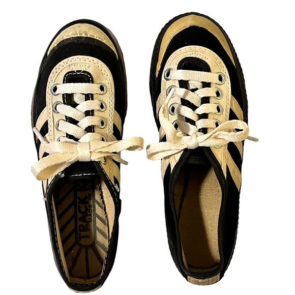 Vintage Children’s Canvas Stripe Track shoes - Picture 3 of 11